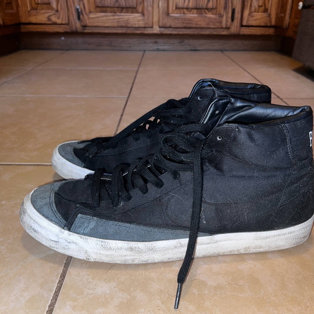 Men's Nike Black High-Top Sneakers